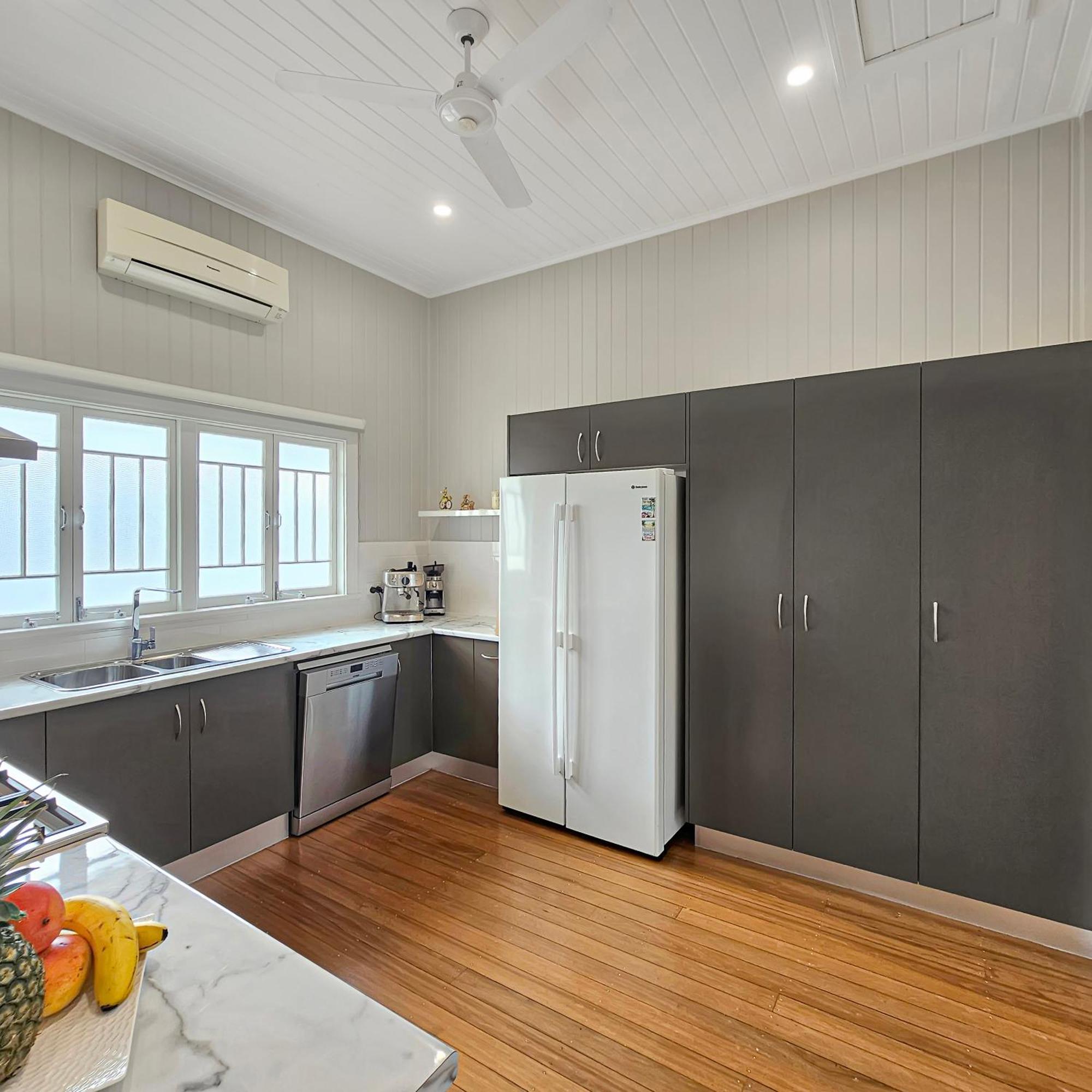 Holiday home Lakehouse - Alia's Estate -