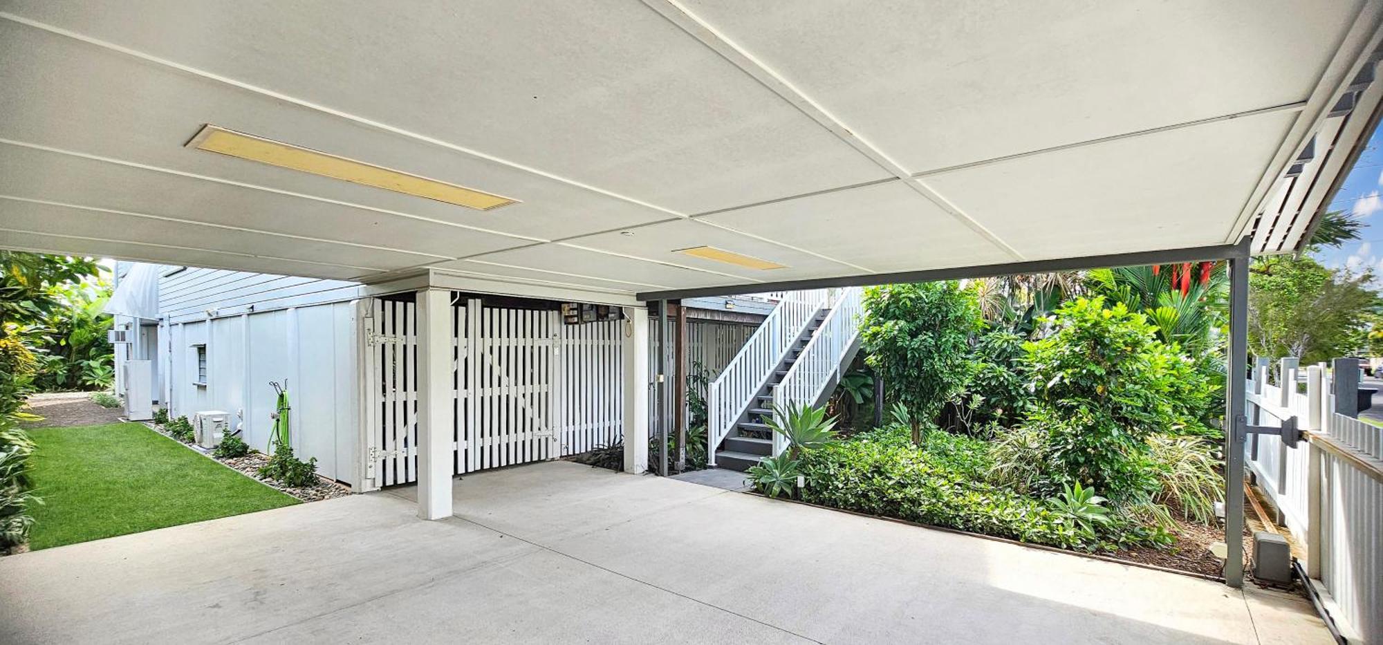 Holiday home Lakehouse - Alia's Estate - Cairns